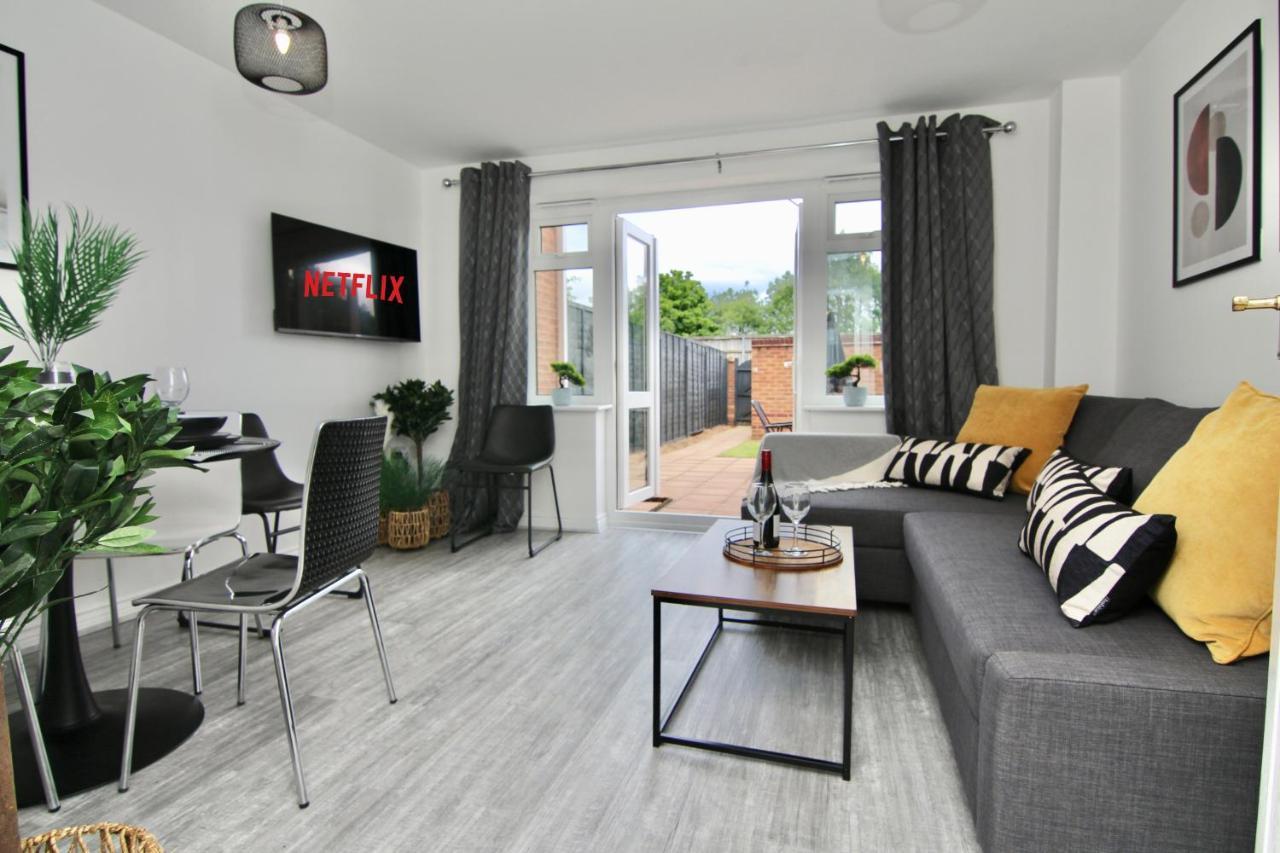 Dashing 2bed Haven - Near Centre, Free Parking *