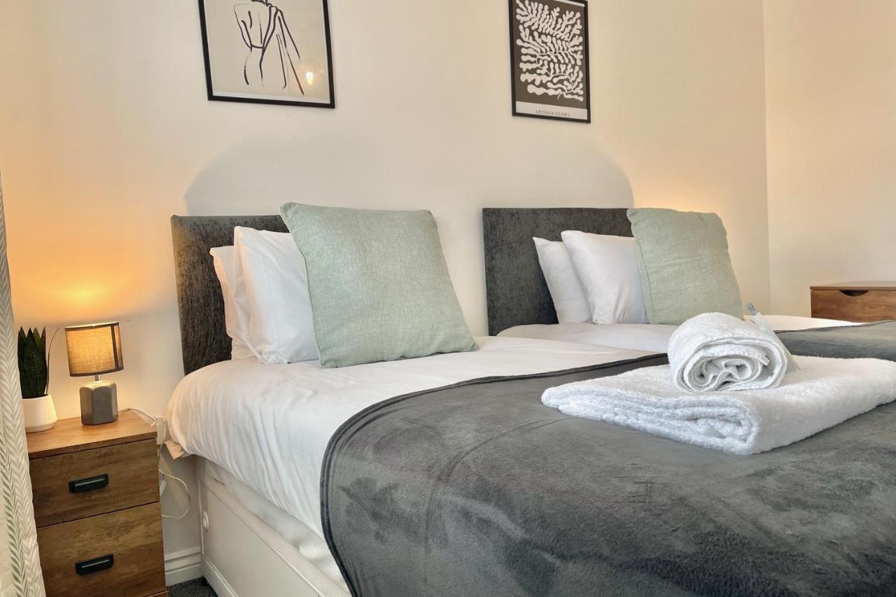 Dashing 2bed Haven - Near Centre, Free Parking Coventry