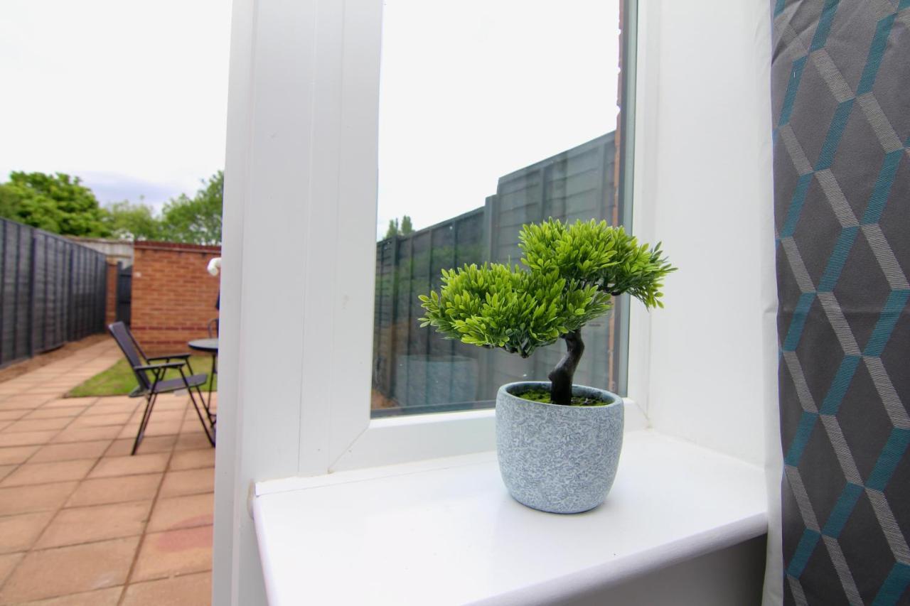 Dashing 2bed Haven - Near Centre, Free Parking * Coventry
