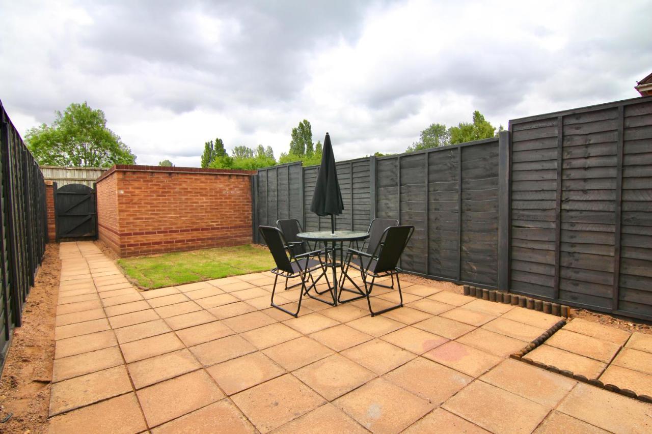 Dashing 2bed Haven - Near Centre, Free Parking Coventry