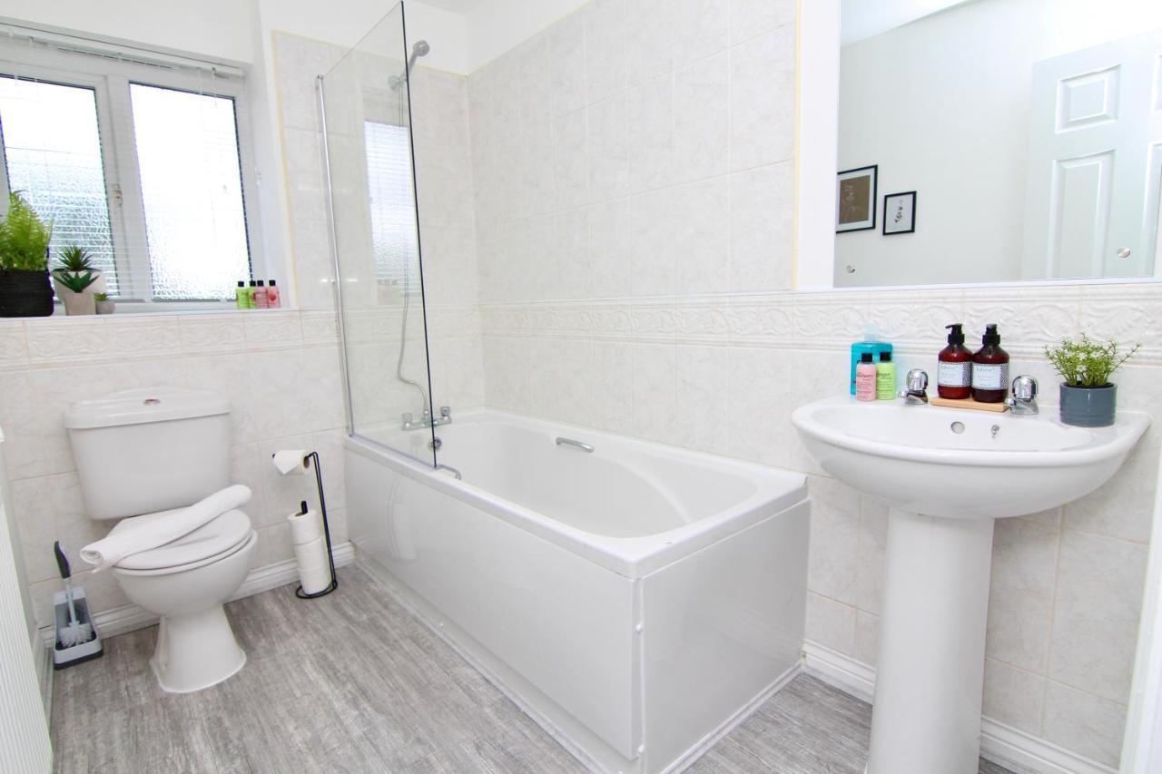 Dashing 2bed Haven - Near Centre, Free Parking *